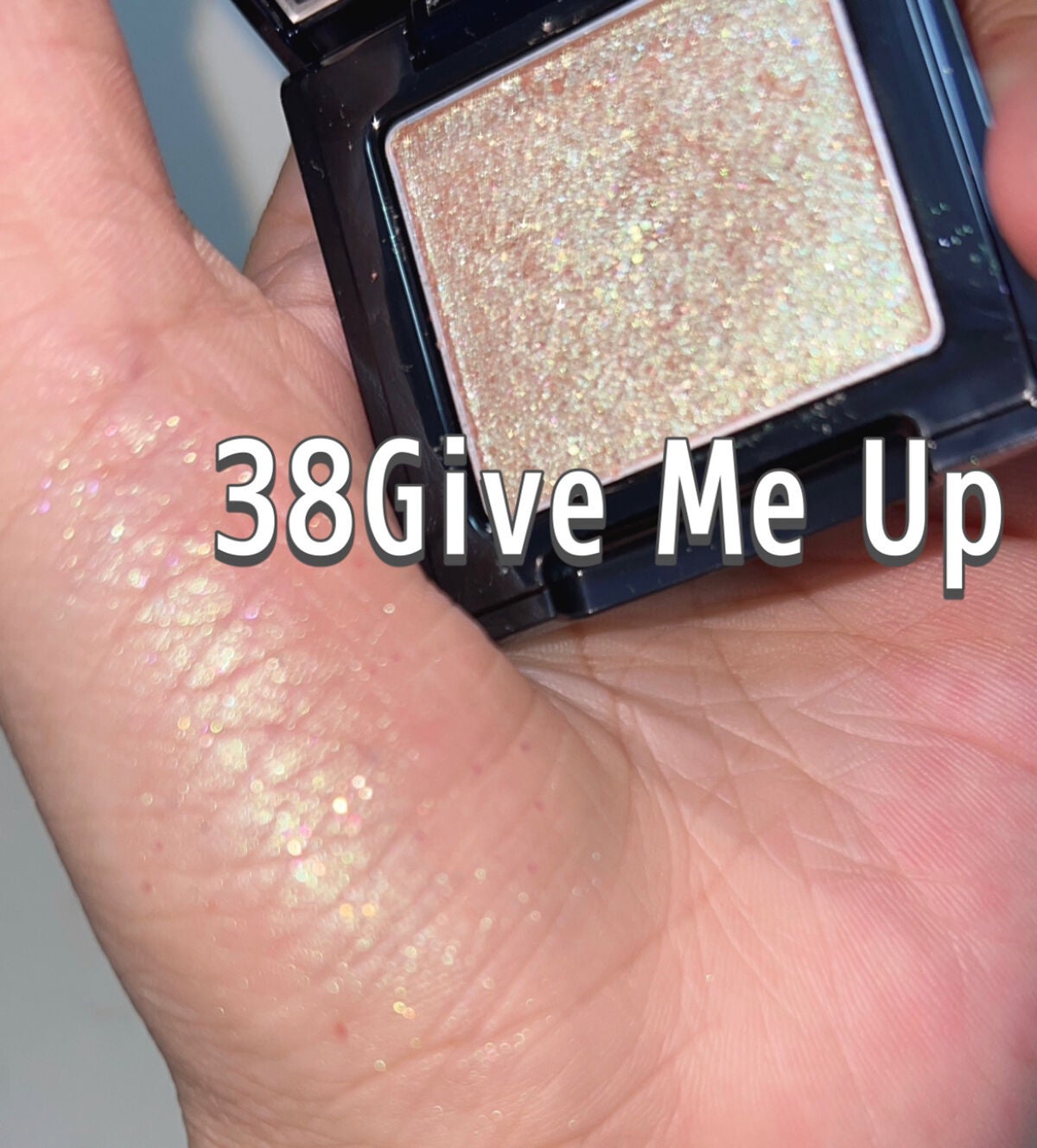 ラズル アイカラー/エレガンス ラズル /単色アイシャドウを使ったクチコミ(3枚目)