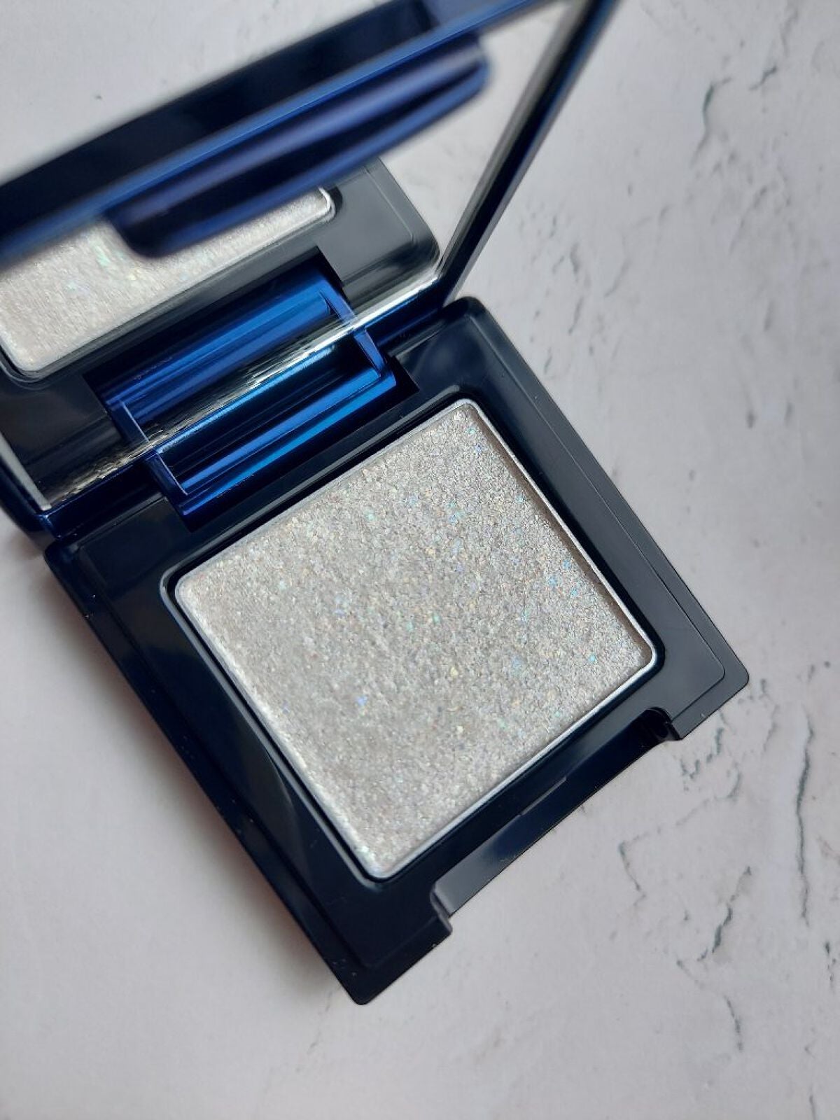 ラズル アイカラー/エレガンス ラズル /単色アイシャドウを使ったクチコミ(2枚目)