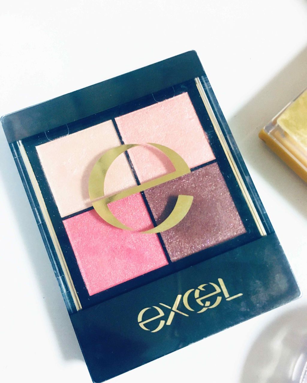 リアルクローズシャドウ/excel/アイシャドウパレットを使ったクチコミ（2枚目）