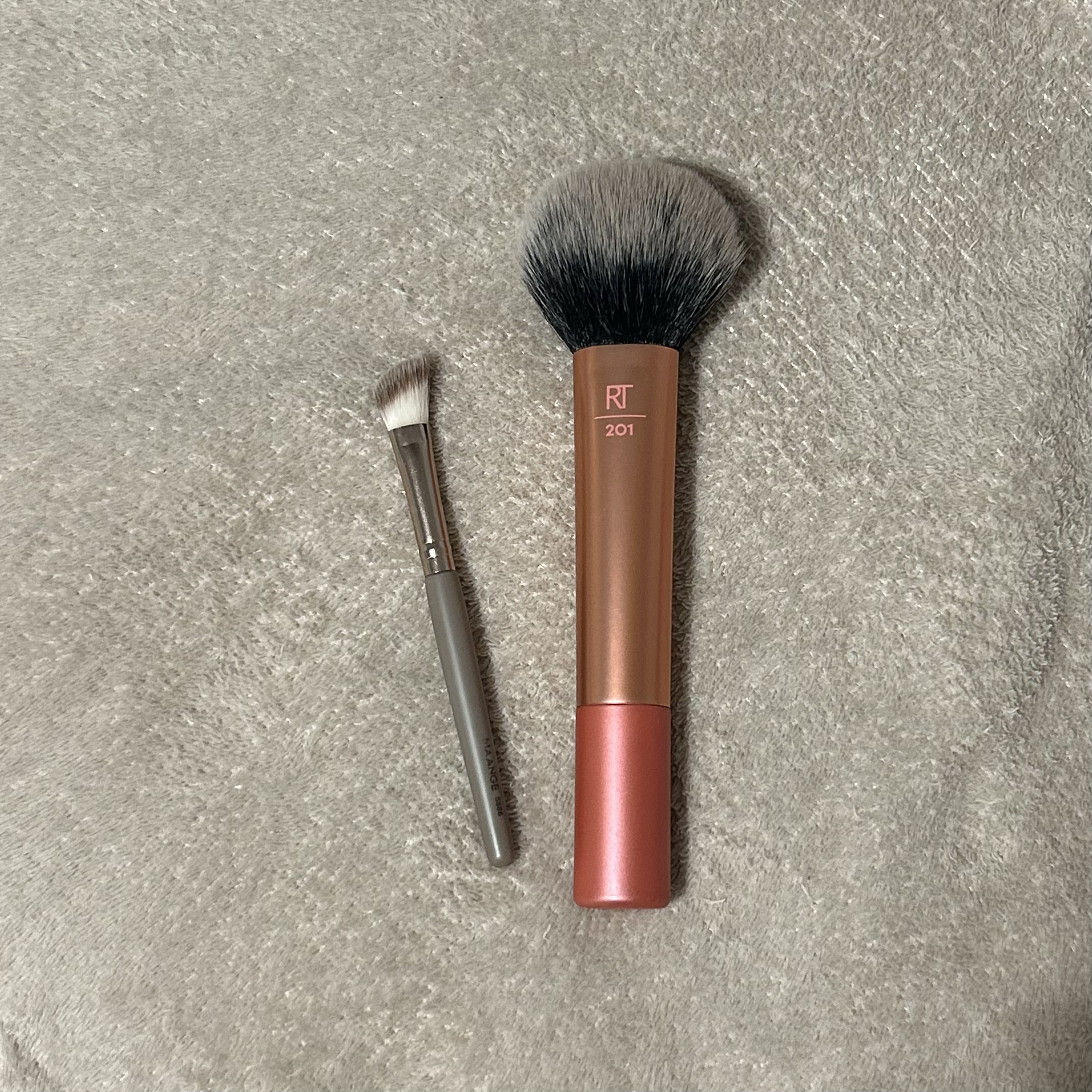 Powder Brush/Real Techniques/メイクブラシを使ったクチコミ（2枚目）
