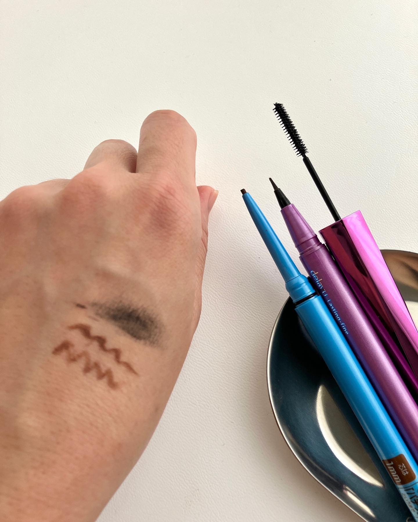 「密着アイライナー」極細クリームペンシル/デジャヴュ/ペンシルアイライナーを使ったクチコミ（3枚目）