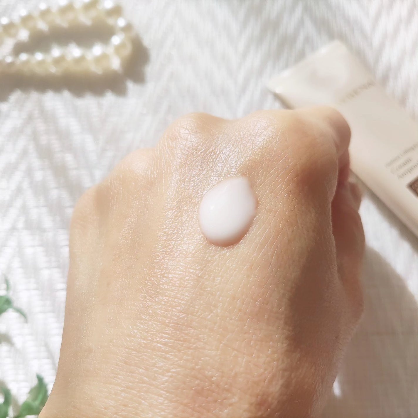 73シワクリーム/MAYBENA/フェイスクリームを使ったクチコミ(4枚目)