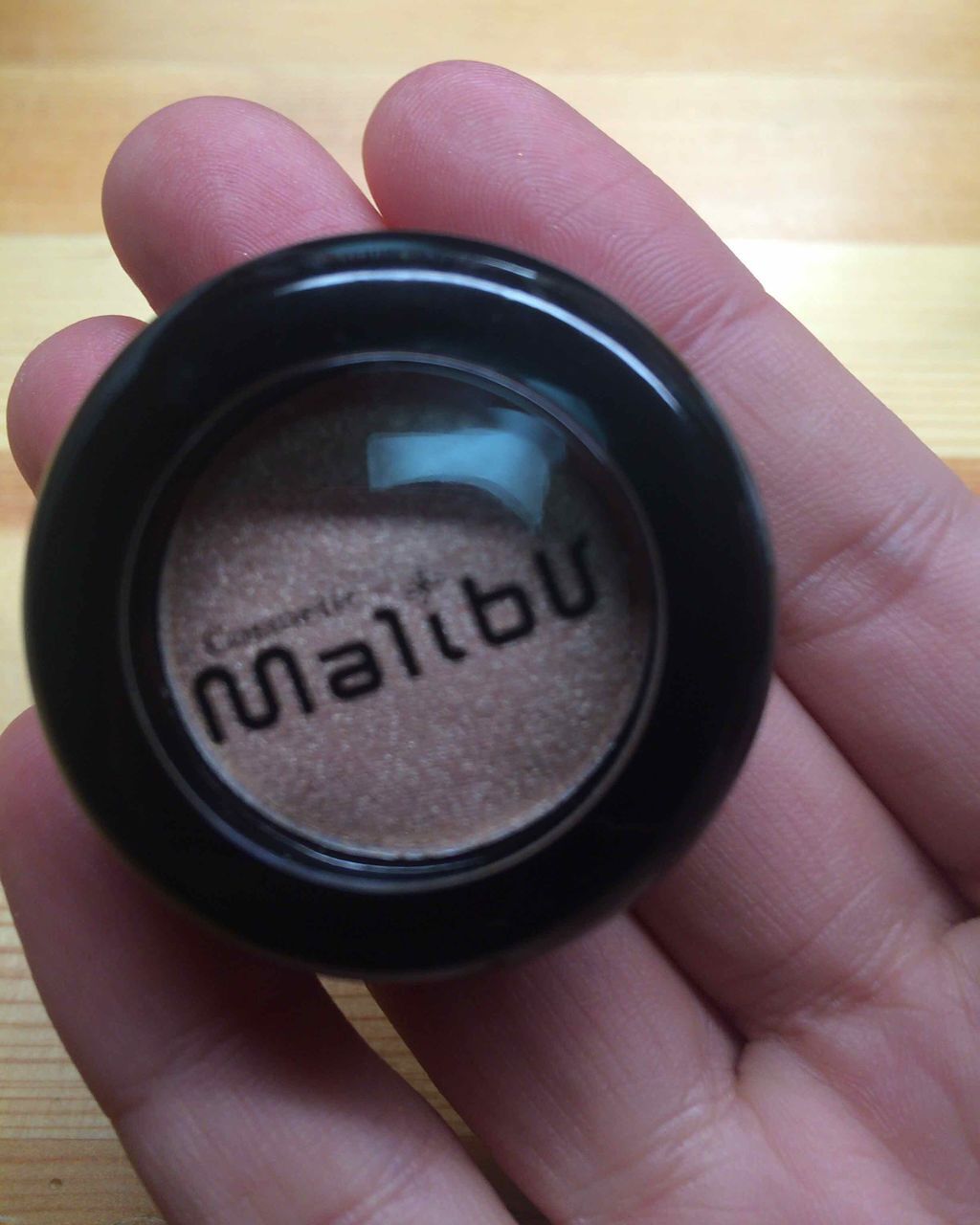 マリブアイシャドウ/マリブビューティー/単色アイシャドウを使ったクチコミ（1枚目）