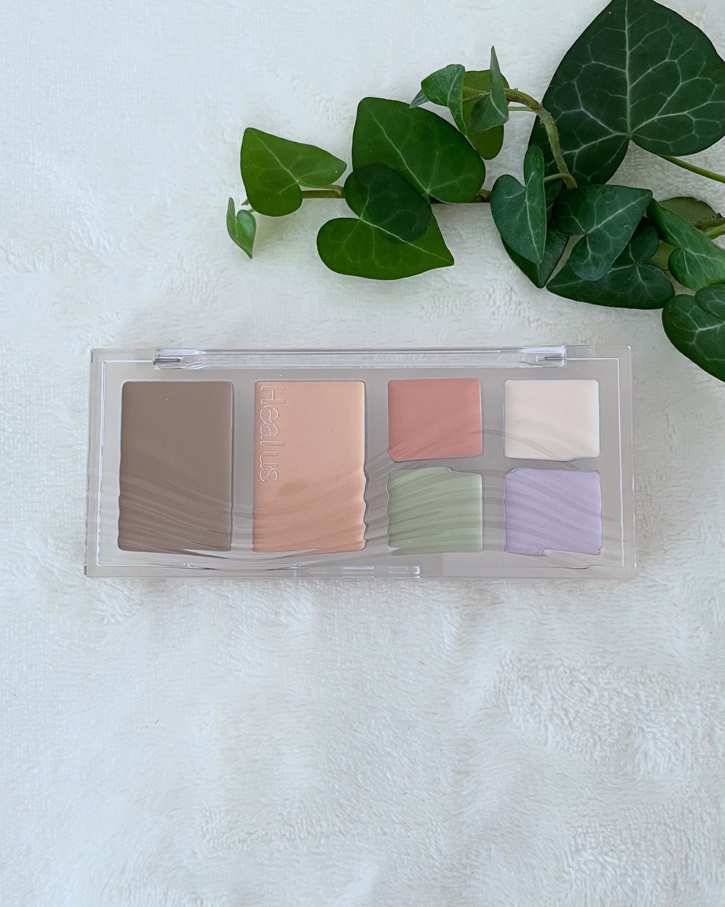 ブリージングコンシーラーパレット/Healus/パレットコンシーラーを使ったクチコミ（2枚目）