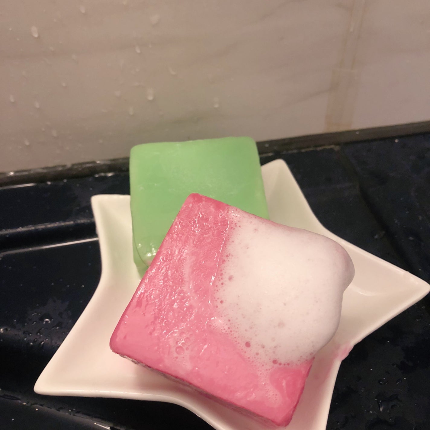 ヘアケアセット ピンカリシャス&ガーディアン/Ethique/市販シャンプーを使ったクチコミ(2枚目)