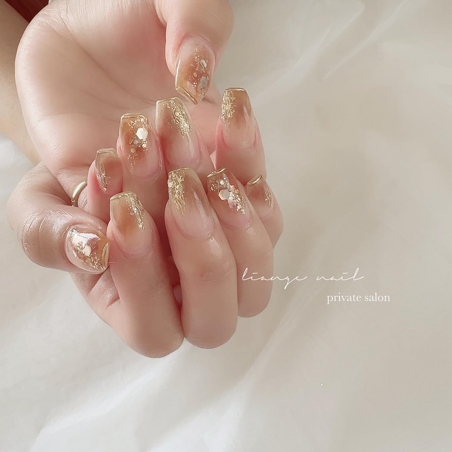 #ネイル,#大人ニュアンスネイル,#ニュアンスネイル,#ジェルネイル,#秋ネイル,#ミラーネイル,#シェルネイルのネイルデザイン