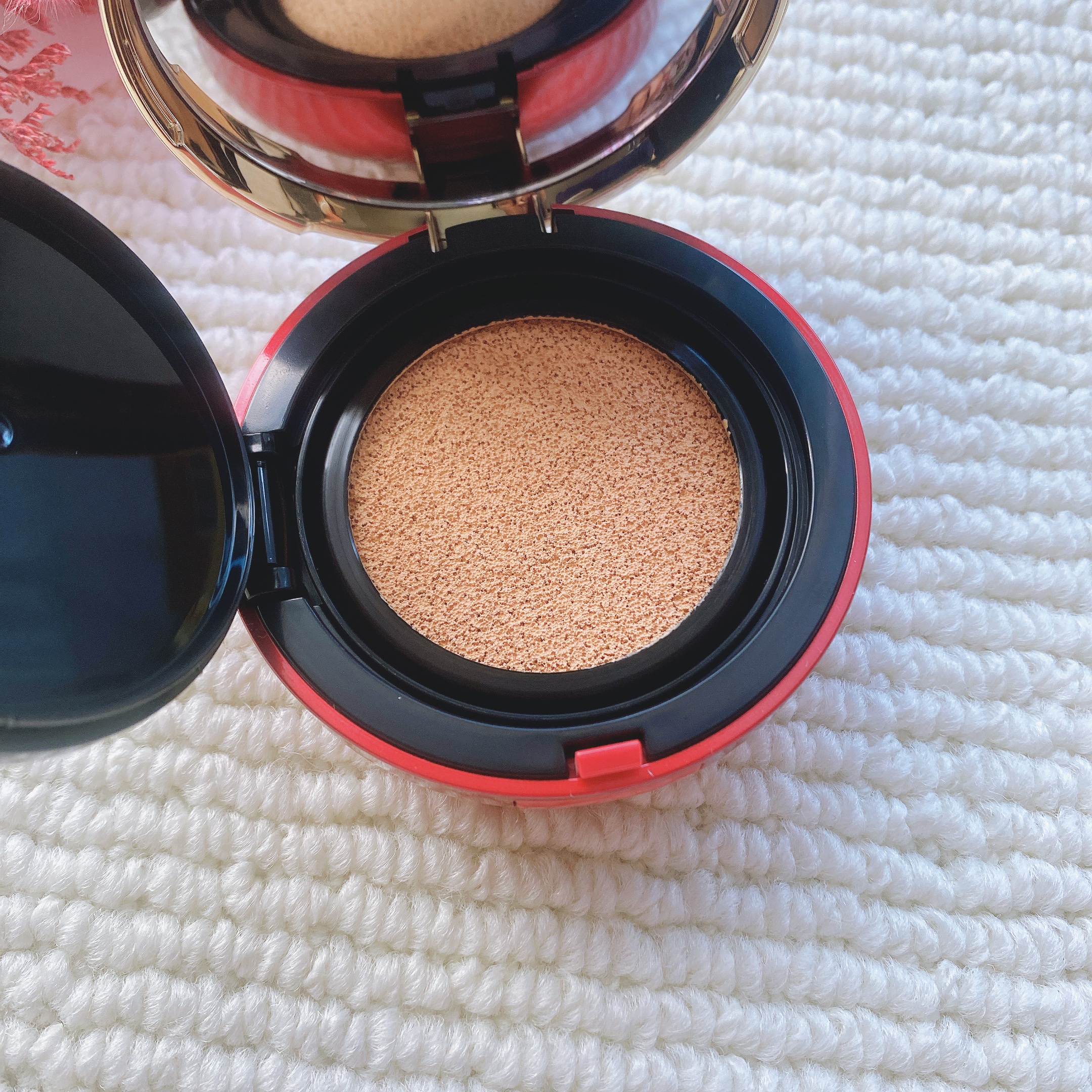 アルーチェルーチェ クッションファンデーション ナチュラルベージュ 01/Aluce luce/クッションファンデーションを使ったクチコミ（3枚目）