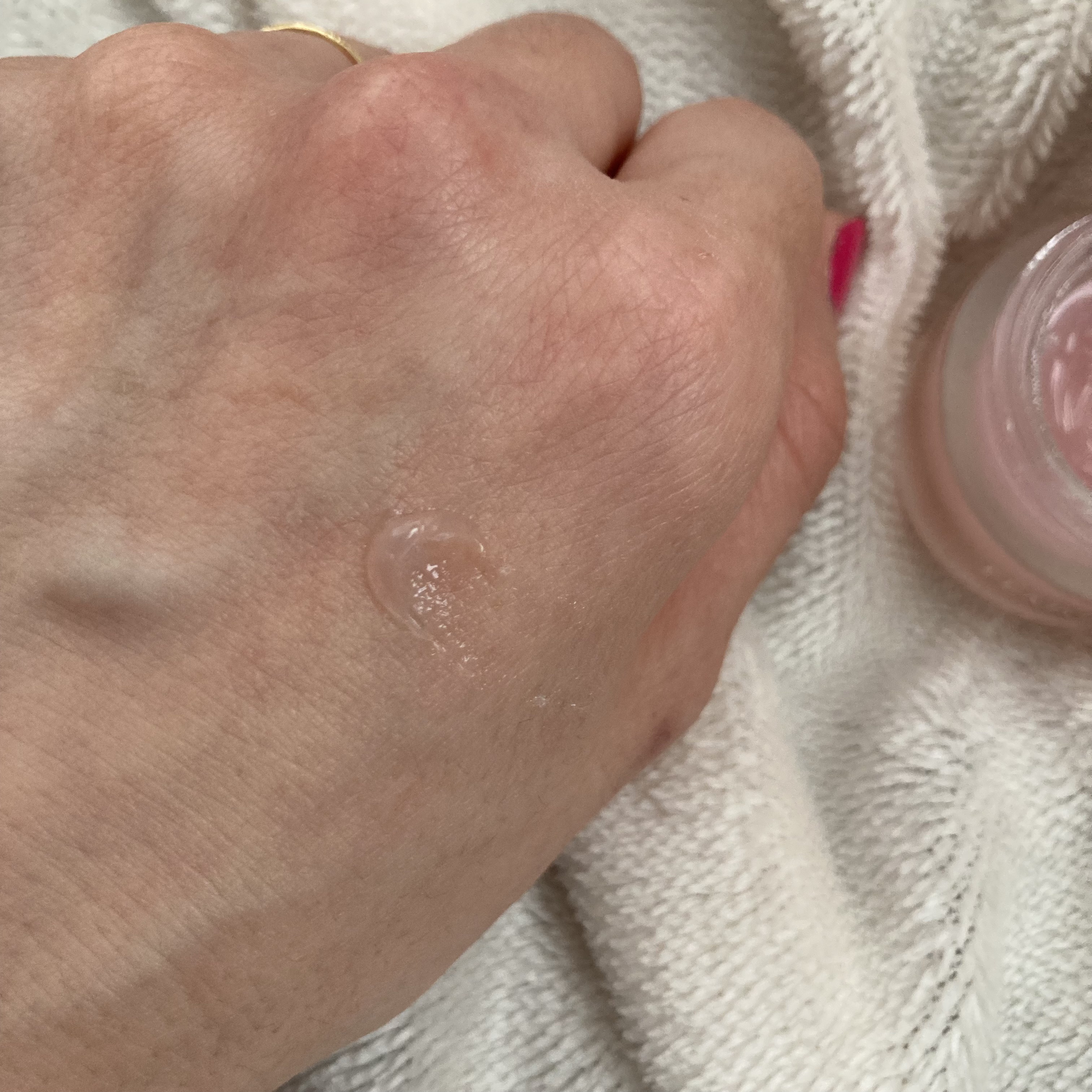 リップスリーピングマスク/FEMMUE/リップマスクを使ったクチコミ（3枚目）