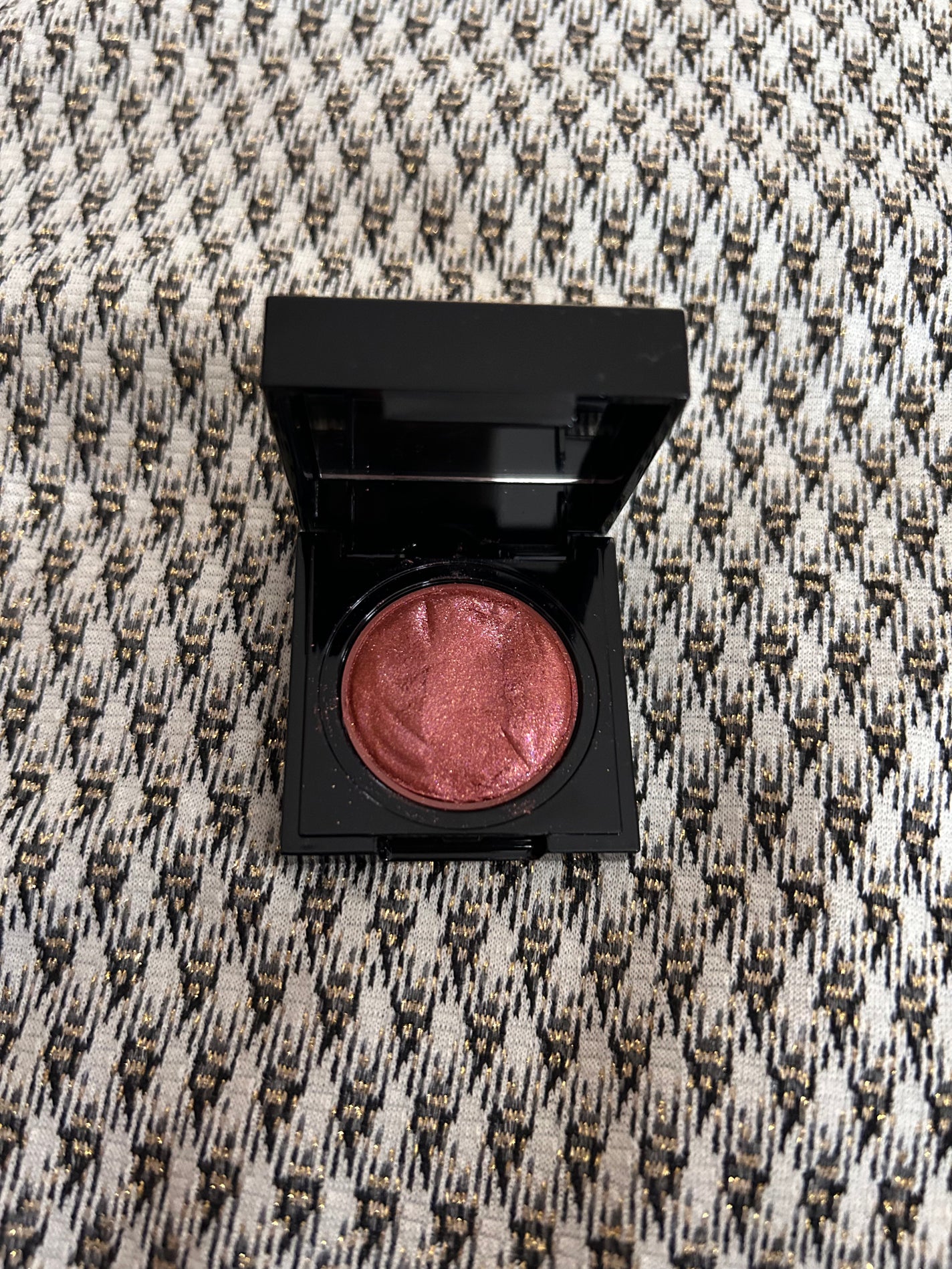 プリズム エアー シャドウ/CLIO/単色アイシャドウを使ったクチコミ(1枚目)