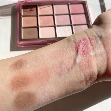 ソフトブラーリングアイパレット/wakemake/アイシャドウパレットを使ったクチコミ(4枚目)