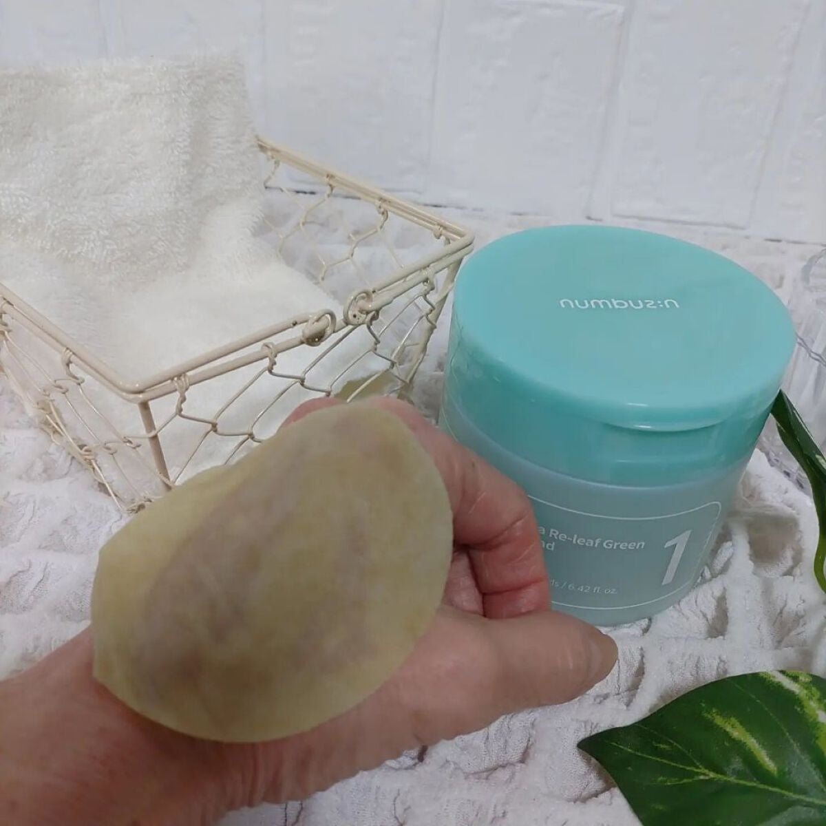 ぴよぴよ on LIPS 「1番青草たっぷり93%トナーと1番 シカ丸ごと水分整肌パッドを..」(9枚目)