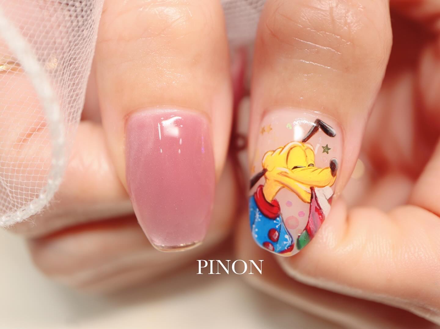 #クリスマスネイル,#プルートネイル,#冬ネイル,#ディズニーネイルのネイルデザイン