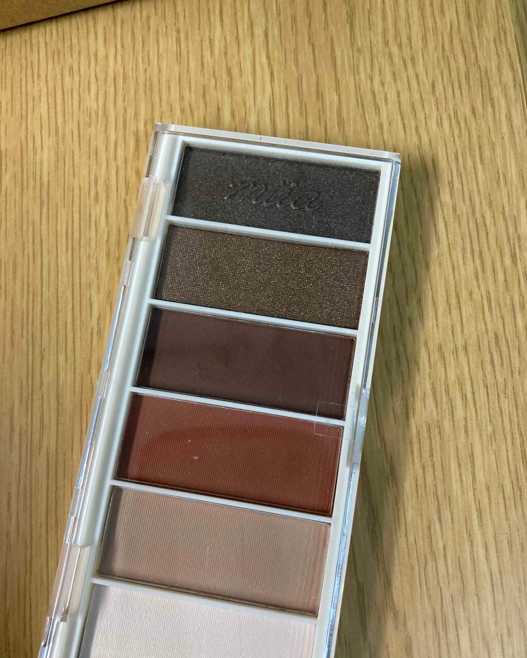 miia 6色アイシャドウ/DAISO/アイシャドウパレットを使ったクチコミ(1枚目)