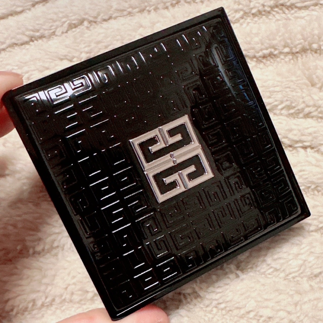 プリズム・リーブル・スキンケアリング・グロウ・クッション/GIVENCHY/クッションファンデーションを使ったクチコミ(5枚目)