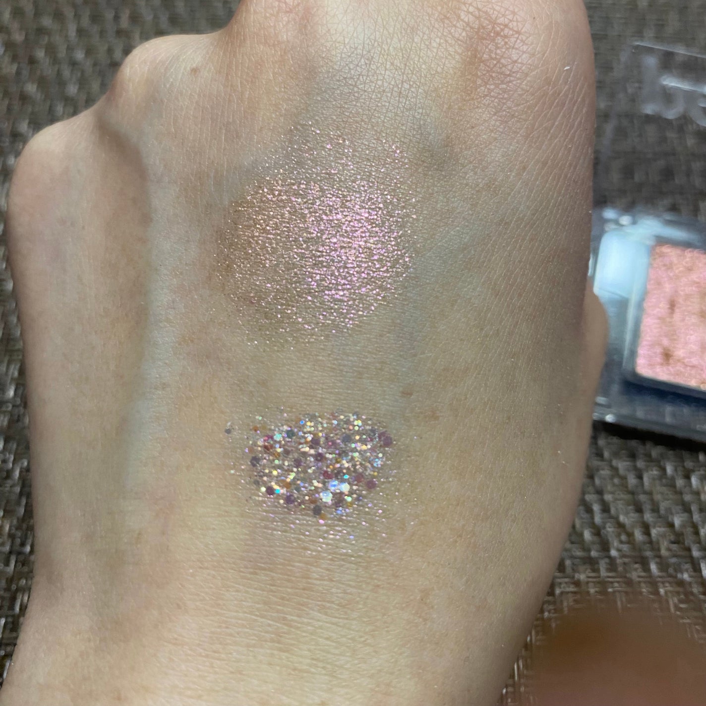 デュオ ポケット グリッター シャドウ/PERIPERA/アイシャドウパレットを使ったクチコミ(4枚目)