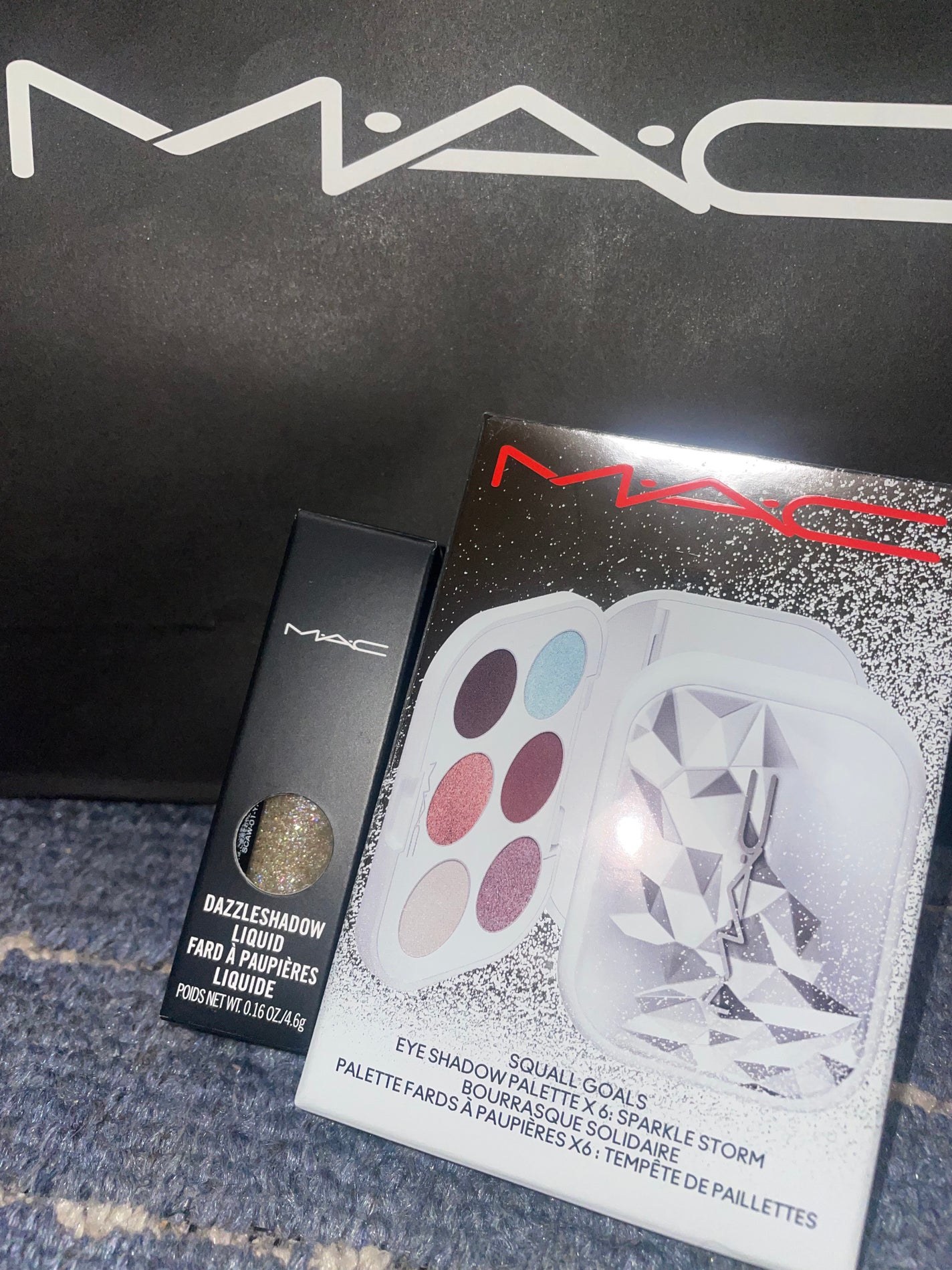 ダズルシャドウ リキッド/M・A・C/リキッドアイシャドウを使ったクチコミ(1枚目)