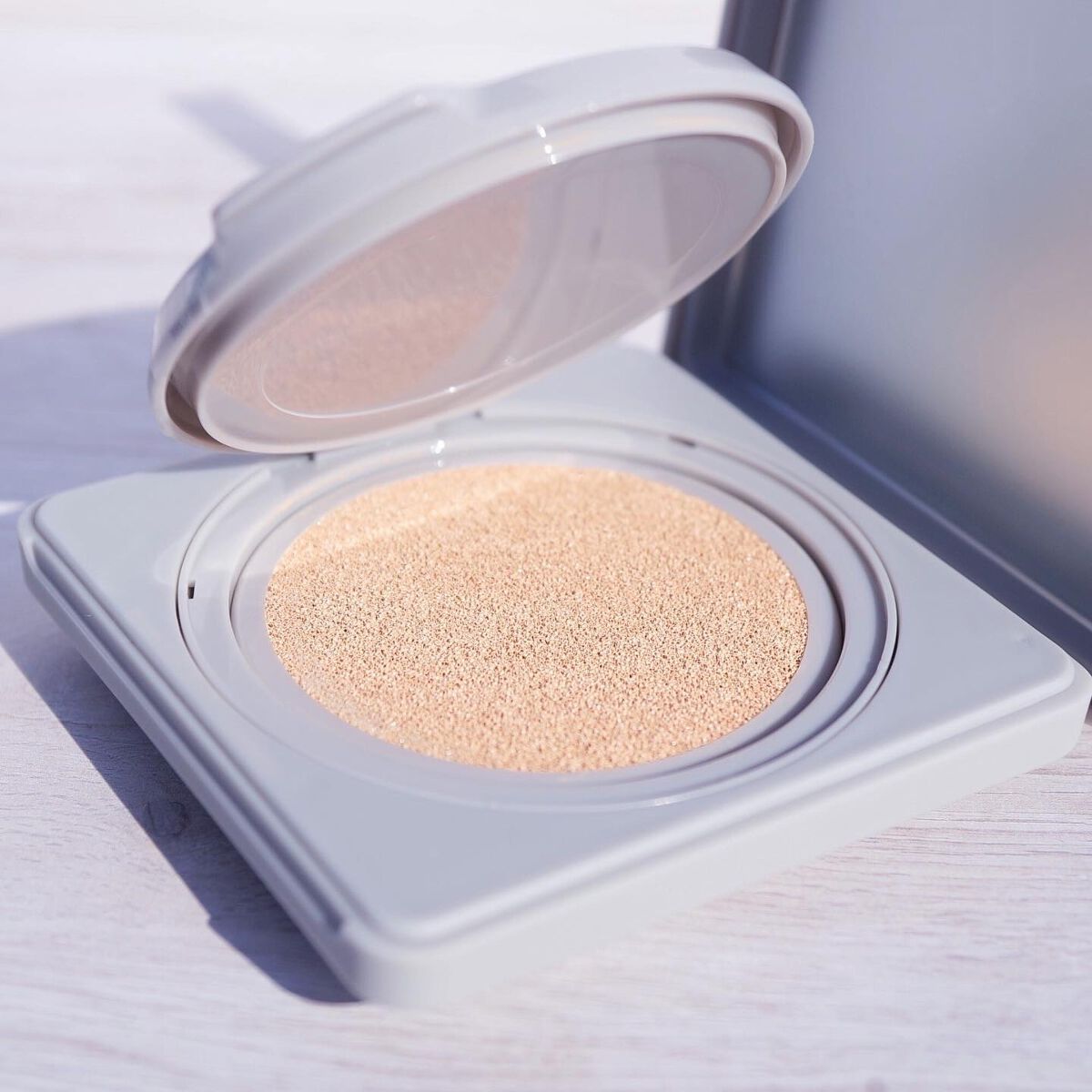 ブライトアップスキンファンデーション 01 Light Beige(ライトベージュ)/UUUNI/クッションファンデーションを使ったクチコミ（3枚目）