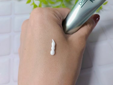 ダーマセプトRX AZA セラムのクチコミ「ダーマセプトRXは、美容皮膚科領域にも参入しているロート製薬が手がけた新ブランドです😄

肌ト.....」（3枚目）