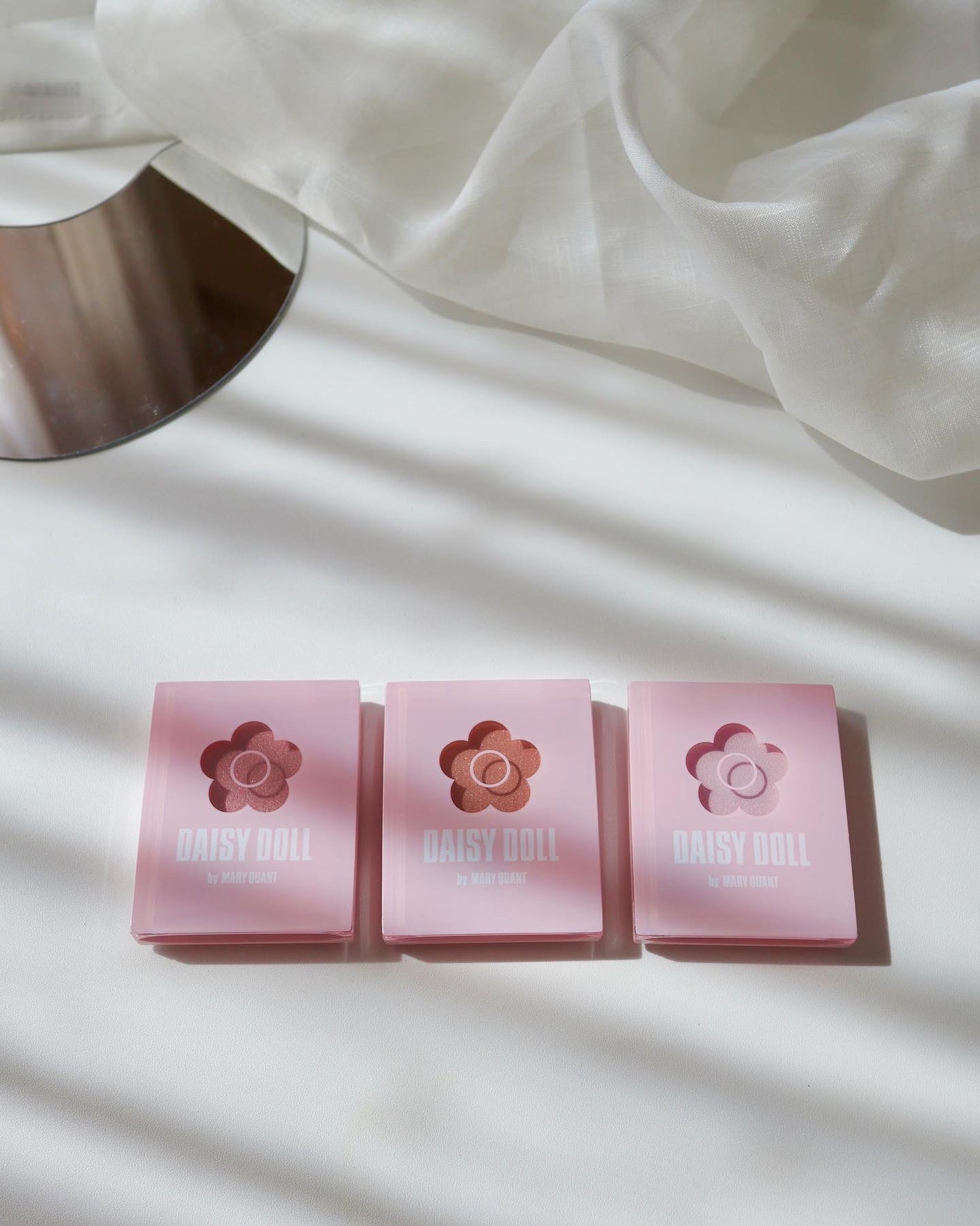 パウダーブラッシュ/DAISY DOLL by MARY QUANT/パウダーチークを使ったクチコミ(2枚目)