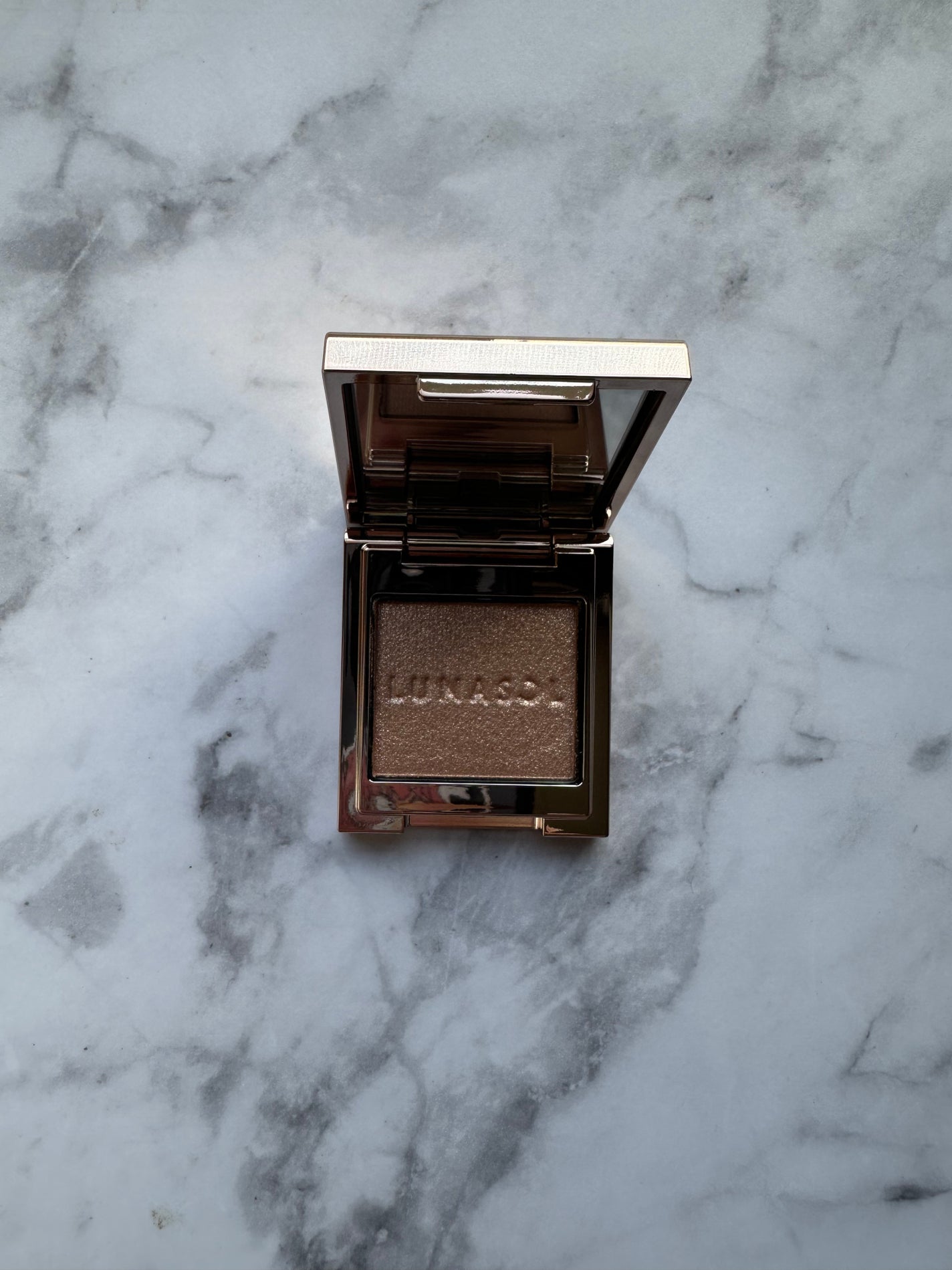 ルナソル モノアイカラーレーション/LUNASOL/単色アイシャドウを使ったクチコミ(2枚目)