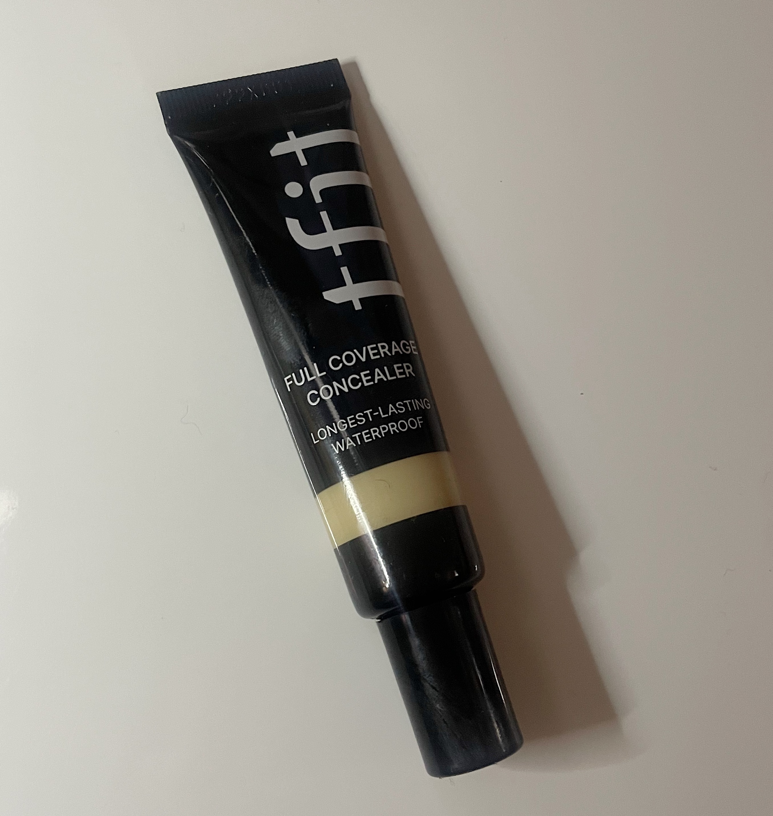 @tfit.japan 様よりいただきました♡

フルカバレッジコンシーラー
レッドカバー (ニキビカバー) 

コンシーラー、パウダーで有名なtfitさんより
クリームタイプのコンシーラーが登場!!

赤ら顔、肌トラブルなどの赤みをカバー