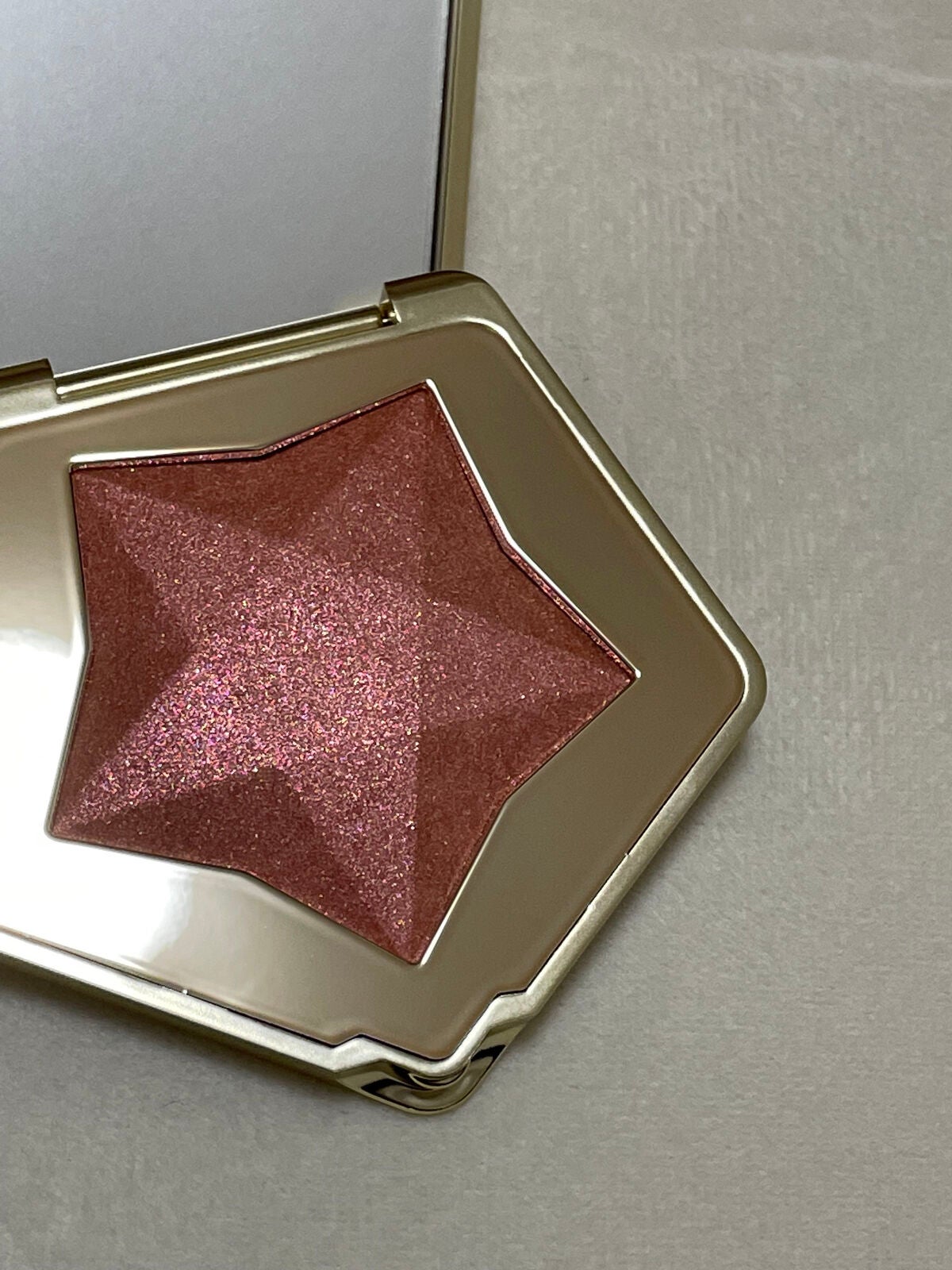 スターダストダイヤモンドハイライトパウダー/PERFECT DIARY/パウダーハイライトを使ったクチコミ(2枚目)