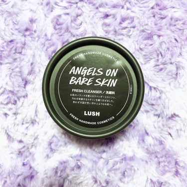 LUSH
天使の優しさ

これすんんんごい！！！！
お肌つるつるモチモチになる！
神アイテム…！

水を加えてペースト状にするっていうのが
なんとも面倒ですが
それ以上に仕上がりが良い…

スクラブがア