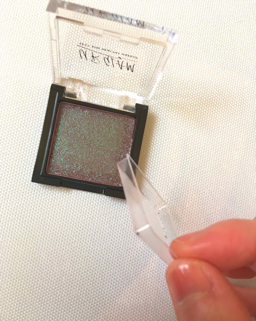 UR GLAM POWDER EYESHADOW/U R GLAM/単色アイシャドウを使ったクチコミ(3枚目)