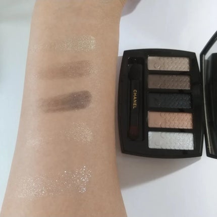 ルミエール グラフィック/CHANEL/アイシャドウパレットを使ったクチコミ(2枚目)