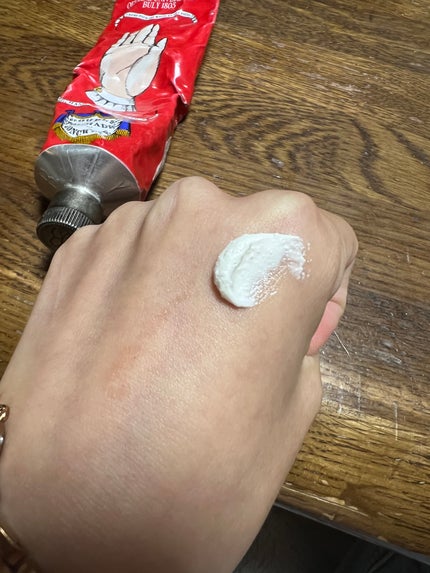 ドゥーブル・ポマード・コンクレット/オフィシーヌ・ユニヴェルセル・ビュリー/ハンドクリームを使ったクチコミ(4枚目)