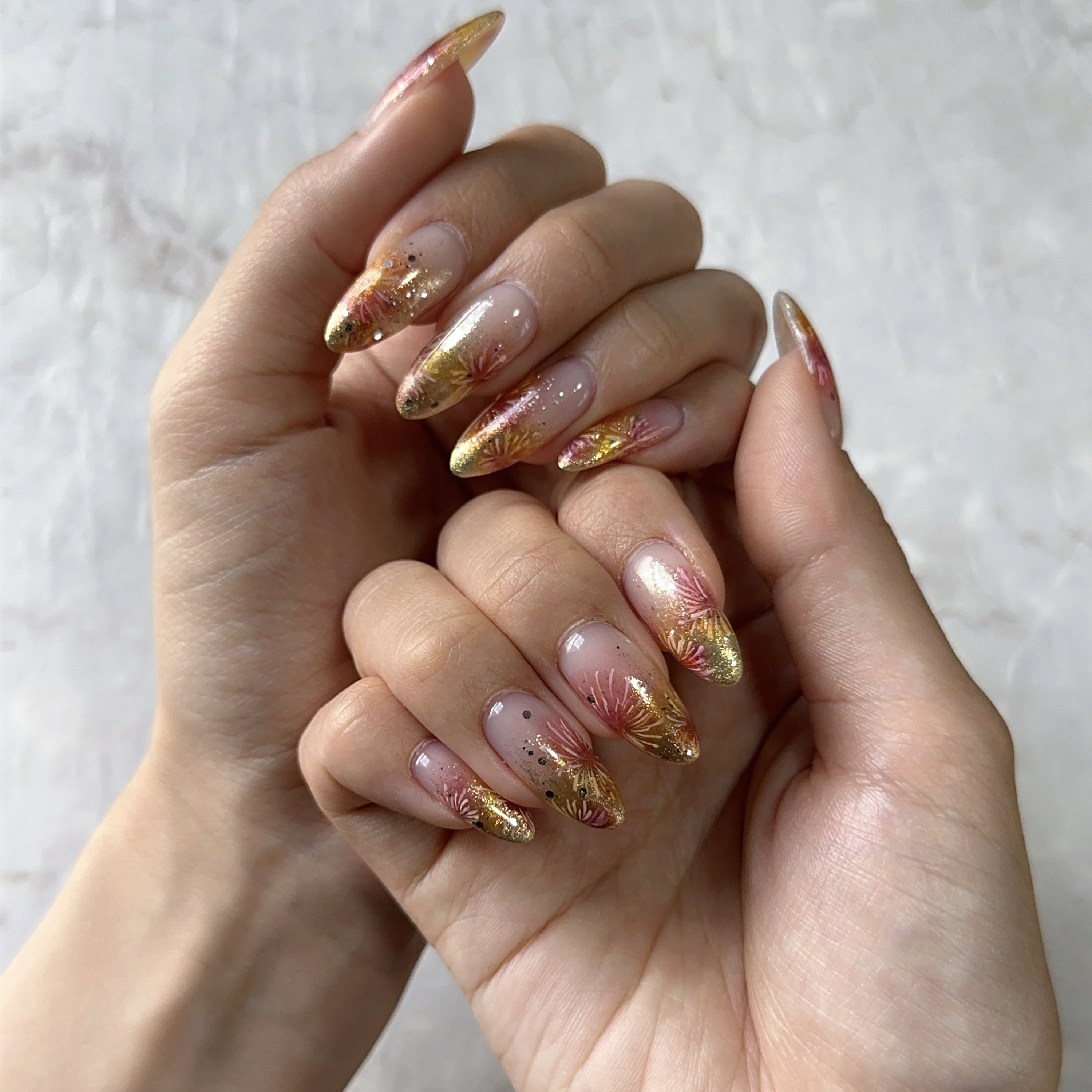 プリジェル プリムドールのクチコミ「⁡
今月の#ネイルチェンジ 💅
⁡
毎年恒例の#花火ネイル !
ピンク、イエロー、オレンジ、.....」（1枚目）