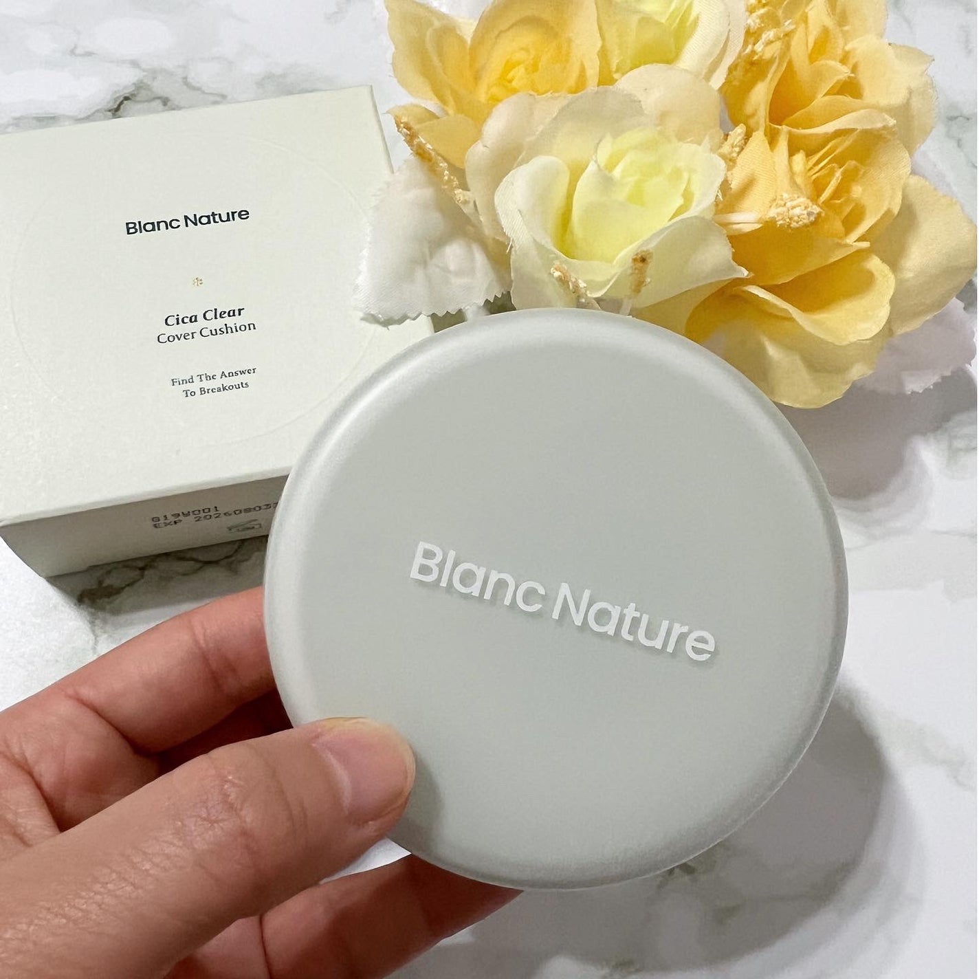 akane*° on LIPS 「•••Blancシカクリアカバークッショントラブル•赤み•くす..」(4枚目)