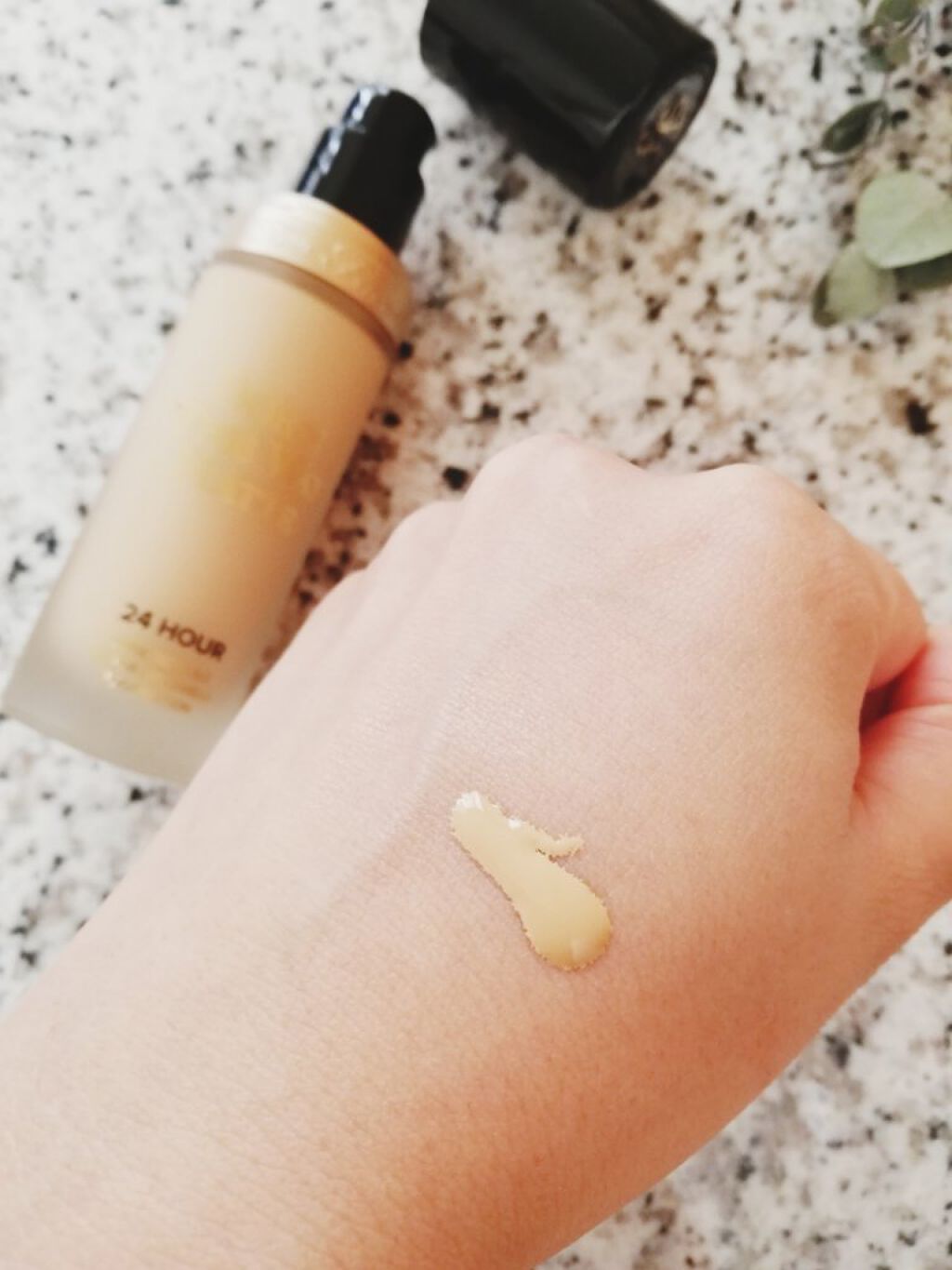 ボーン ディス ウェイ アンディテクタブル 24H マット ファンデーション/Too Faced/リキッドファンデーションを使ったクチコミ(3枚目)