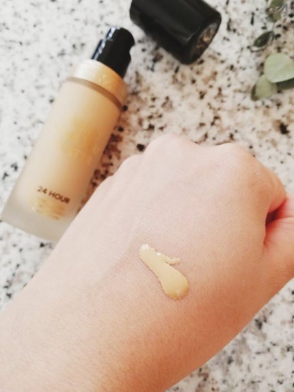 ボーン ディス ウェイ アンディテクタブル 24H マット ファンデーション/Too Faced/リキッドファンデーションを使ったクチコミ(3枚目)