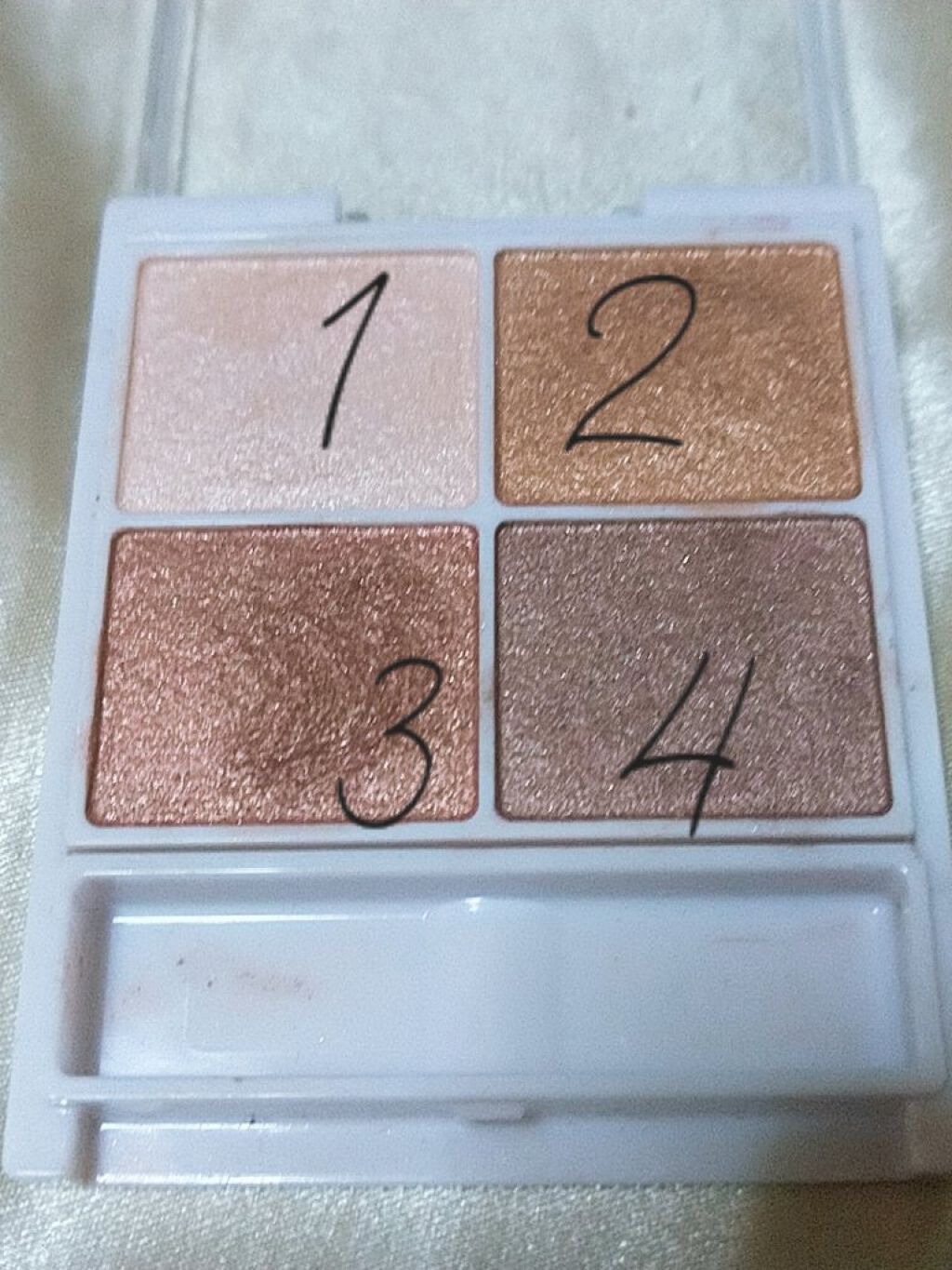 シルキースフレアイズ/キャンメイク/アイシャドウパレットを使ったクチコミ（2枚目）