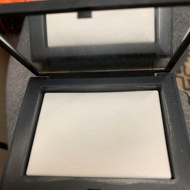 ライトリフレクティングセッティングパウダー　プレスト　N/NARS/プレストパウダーを使ったクチコミ（6枚目）