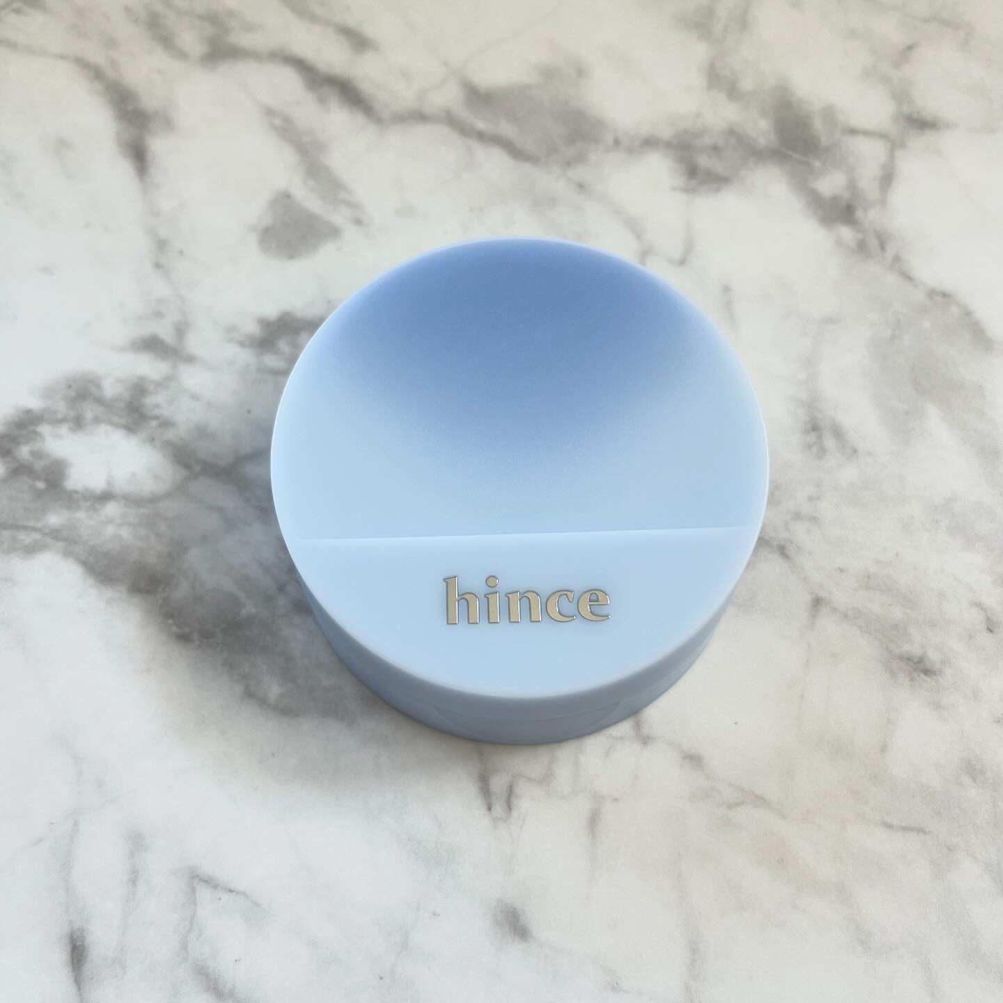 セカンドスキンメッシュマットクッション 21 アイボリー（24 BLUE DIVE）/hince/クッションファンデーションを使ったクチコミ（2枚目）