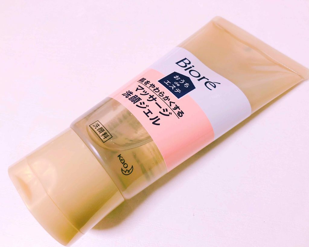 🐟ビオレ おうちdeエステ

この商品は、ジェル洗顔です！

肌を柔らかくする と書いてあり気になり購入してみました！最近季節の変わり目だからか肌が荒れがち😞

使った感じはジェルなので肌に負担がかかっている感じが全くなく、少し暖かくな