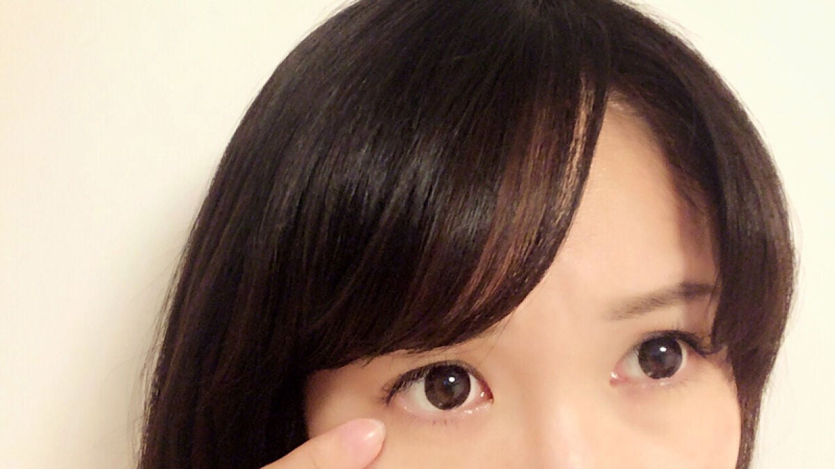 くぼみ目を活かすメイク方法を解説【一重・二重・40代・50代】おすすめアイシャドウも!のサムネイル