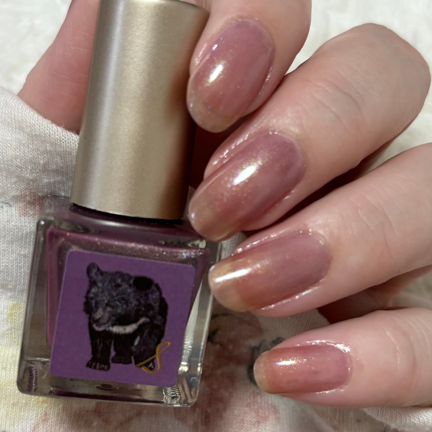 rabbit on LIPS 「ネイルエス アフタヌーンティー限定カラー一度塗りと2度塗りです..」(3枚目)