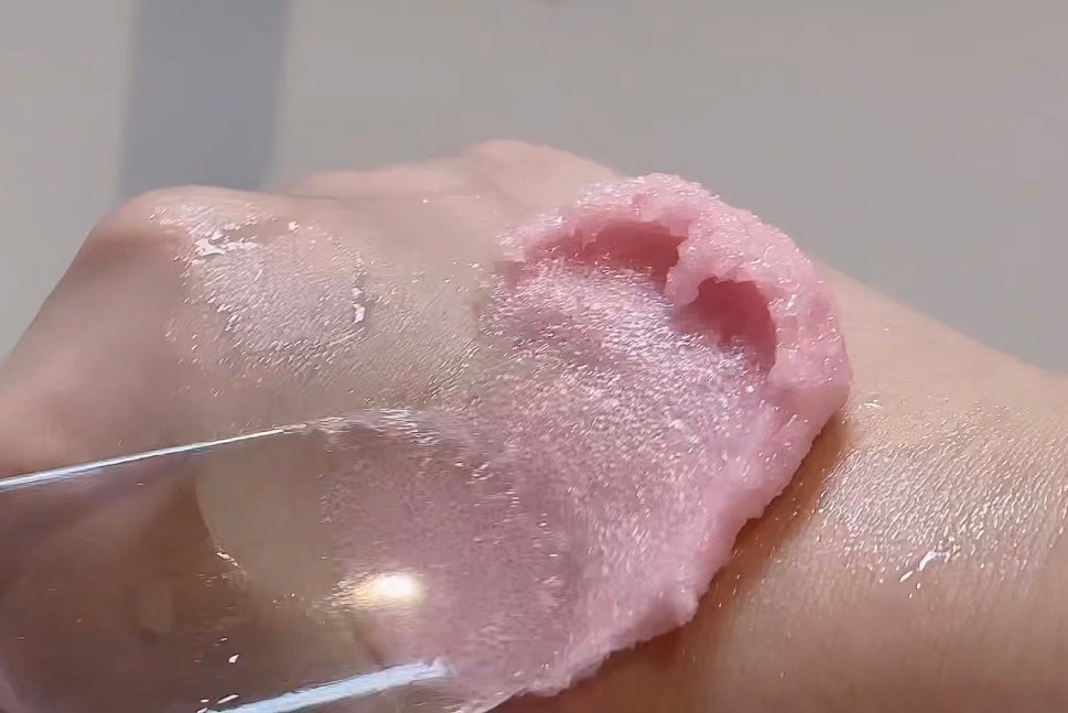 Q+Me スウィート ボム タラソ スクラブ/AGARISM/バスト・ヒップケアを使ったクチコミ(3枚目)