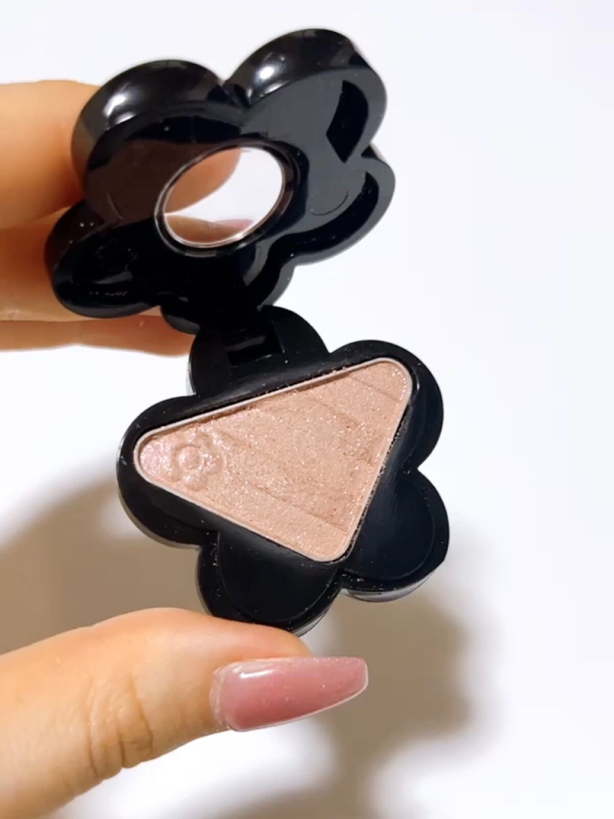 アイオープナー/MARY QUANT/単色アイシャドウを使ったクチコミ（3枚目）