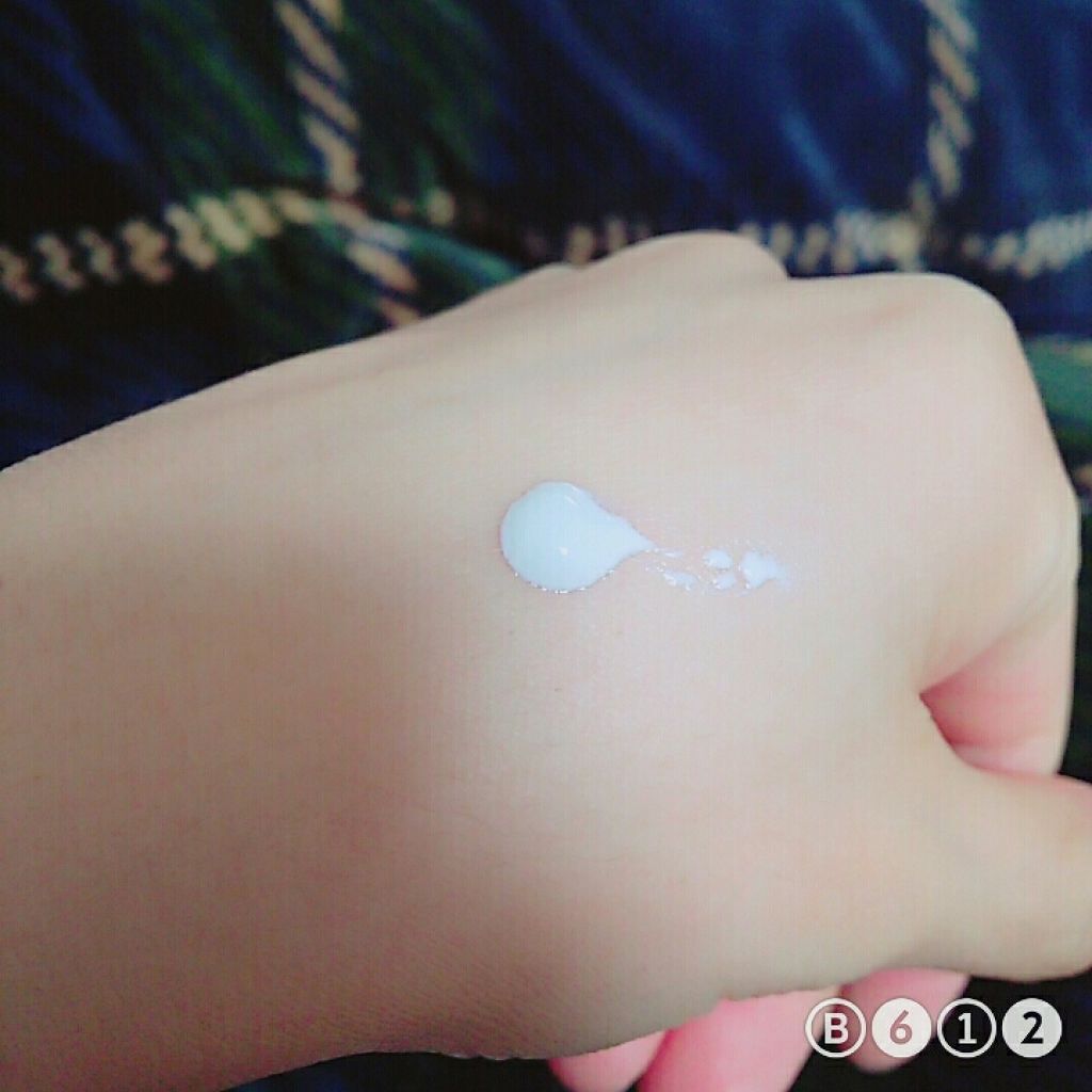 イルミナイザー/リンメル ロンドン/クリームハイライトを使ったクチコミ（2枚目）