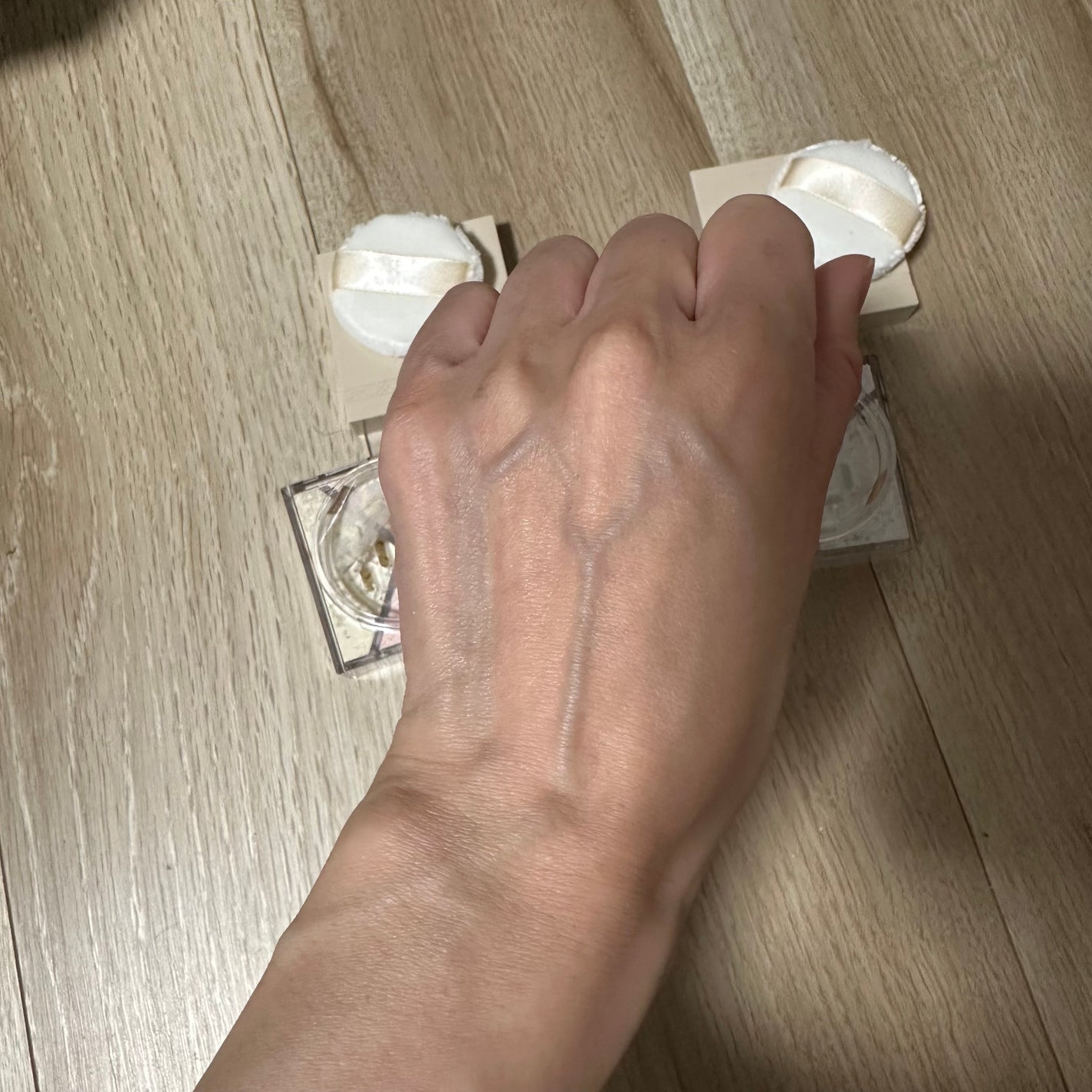 トリニタス グロウ パウダー/Visée/ルースパウダーを使ったクチコミ(5枚目)