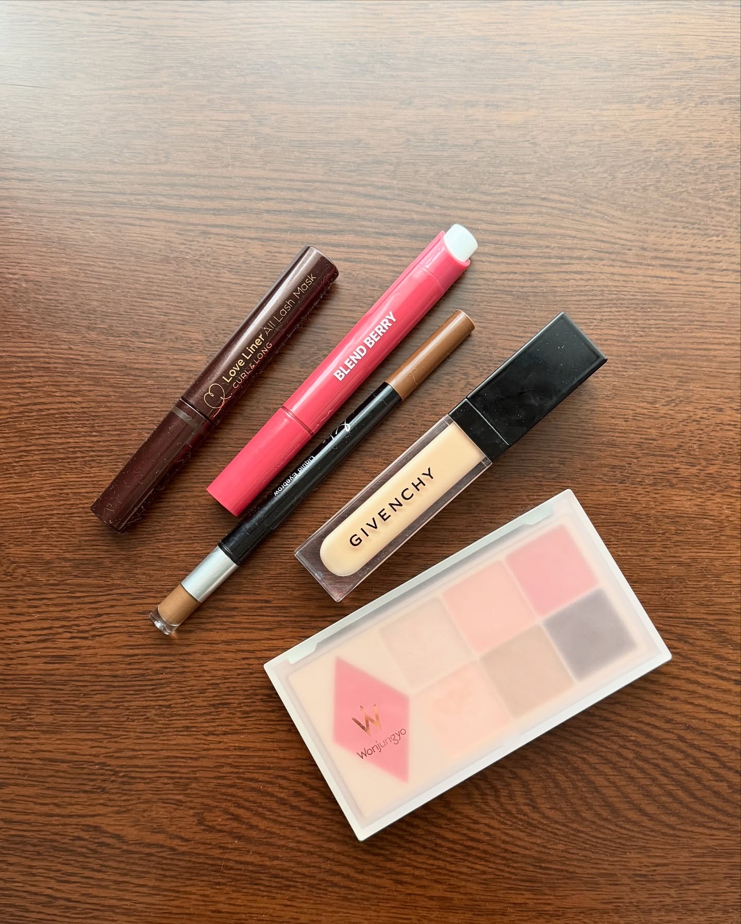 プリズム・リーブル・スキンケアリング・コンシーラー N80/GIVENCHY/リキッドコンシーラーを使ったクチコミ（3枚目）