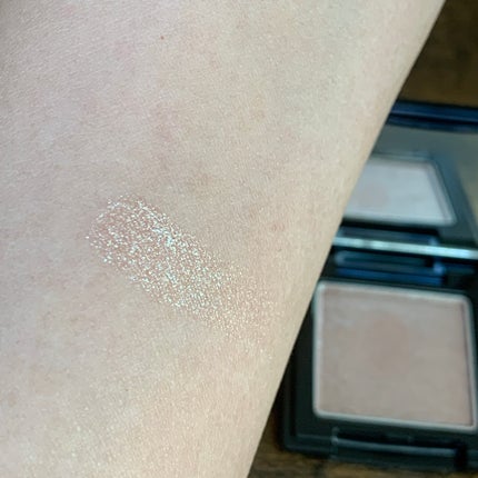 ラズル アイカラー/エレガンス ラズル /単色アイシャドウを使ったクチコミ(2枚目)