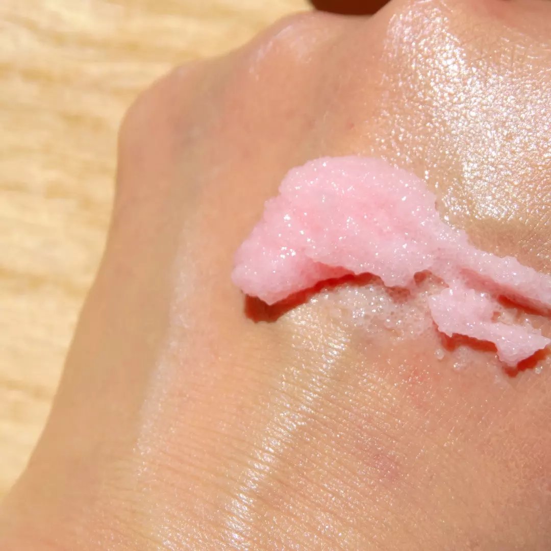 Q+Me スウィート ボム タラソ スクラブ/AGARISM/バストケア・ヒップケアを使ったクチコミ（3枚目）