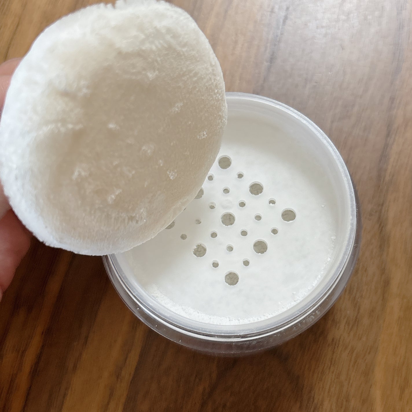 パウダーパフ(2ヶ入)/チャコット・コスメティクス/パフ・スポンジを使ったクチコミ(1枚目)