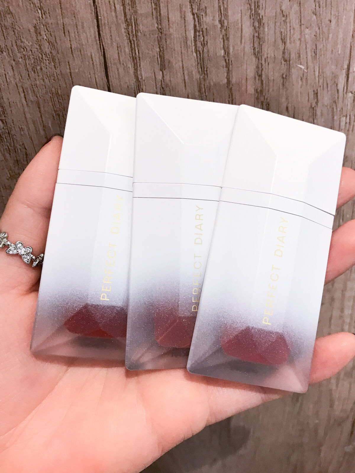 PERFECT DIARY (パーフェクトダイアリー) READ ME フローティングライト リップグロス/PERFECT DIARY/リップグロスを使ったクチコミ（1枚目）