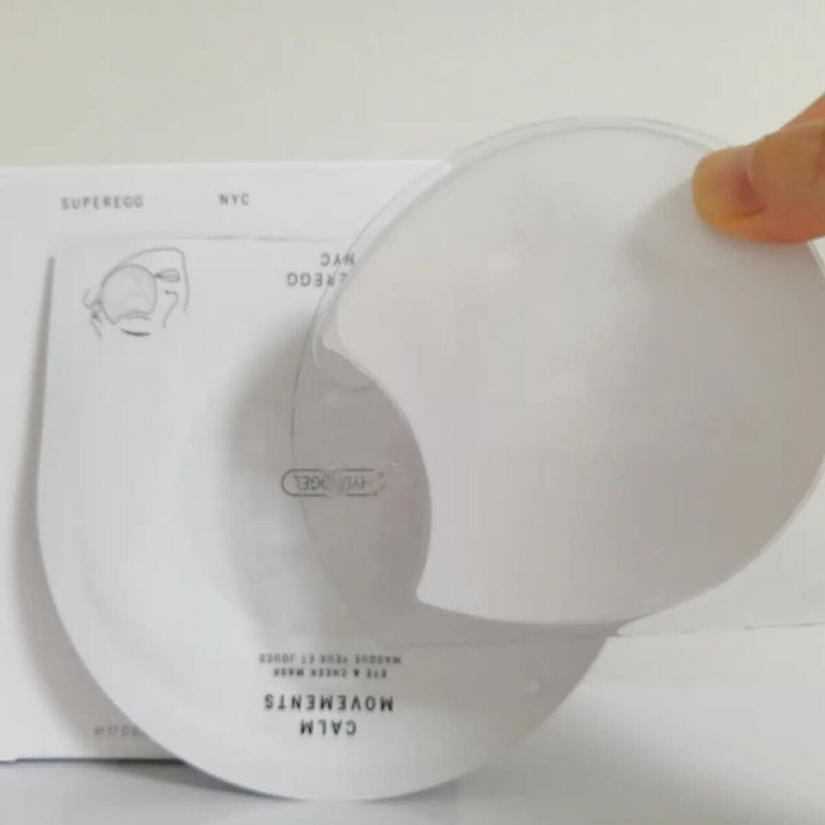 lili on LIPS 「『Supereggカームムーブメンツアイアンドチークマスク』目..」(4枚目)